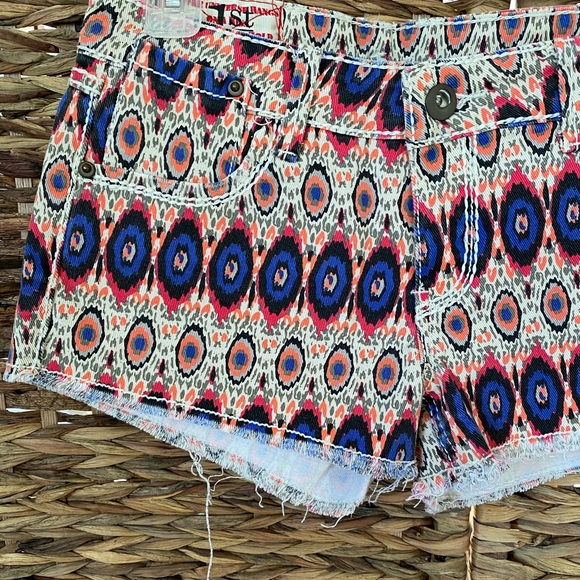 Colorful Printed Shorts - Picture 2 of 3